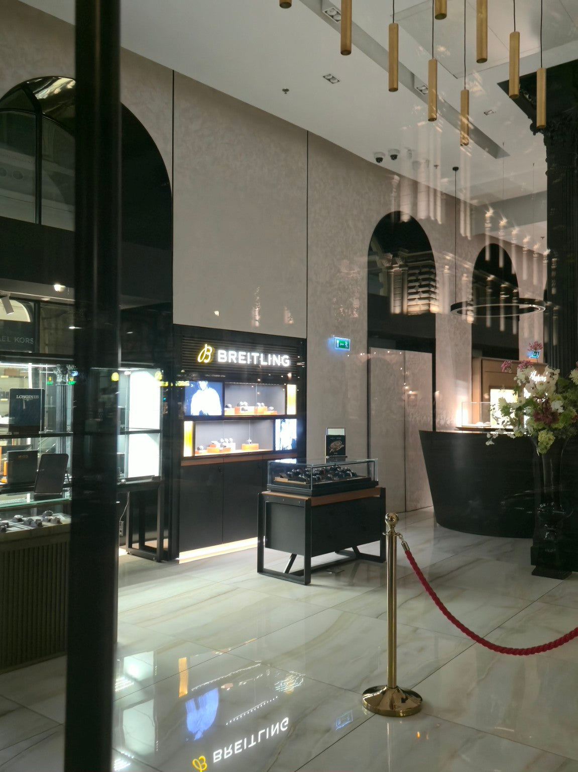 Concrete — WDL Luxury Retail, Budapest